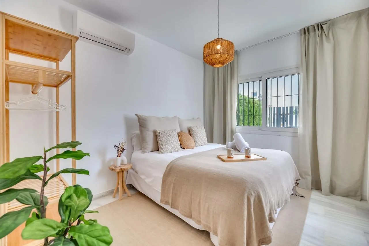 Villa Sirio: Golf-Front Retreat with Private Heated Pool Marbella