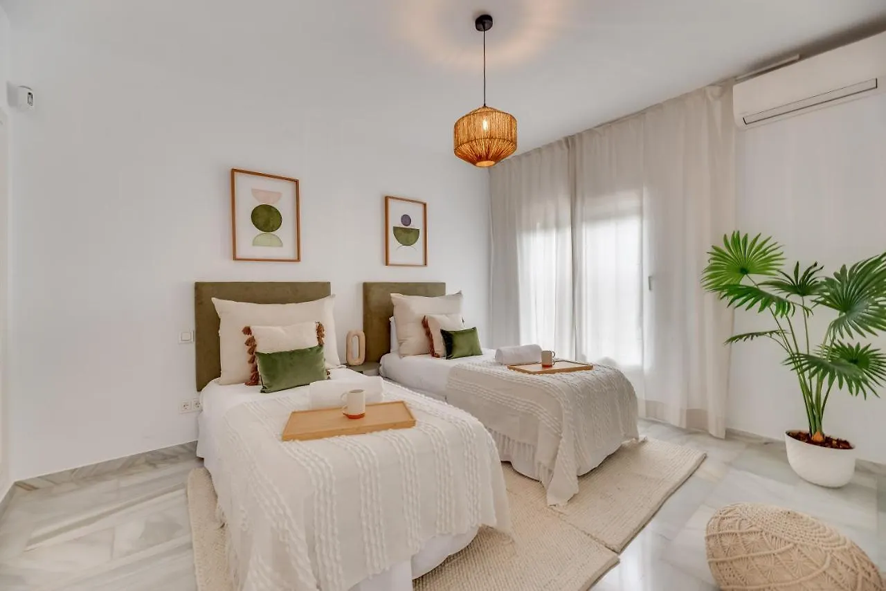 Villa Sirio: Golf-Front Retreat with Private Heated Pool Marbella 0*,  Spain