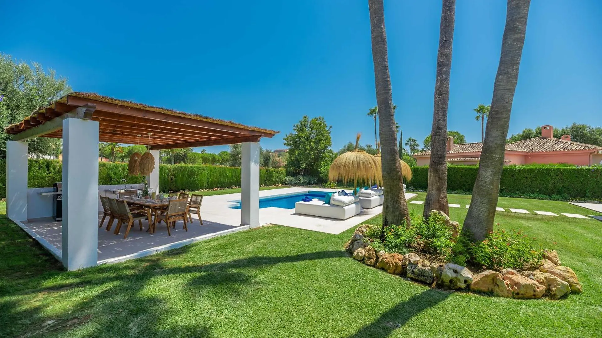 Villa Sirio: Golf-Front Retreat with Private Heated Pool Marbella