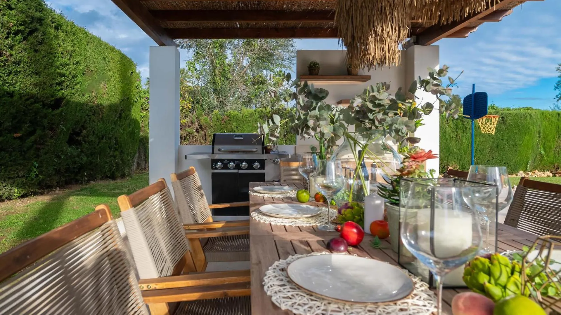 Villa Sirio: Golf-Front Retreat with Private Heated Pool Marbella Spain