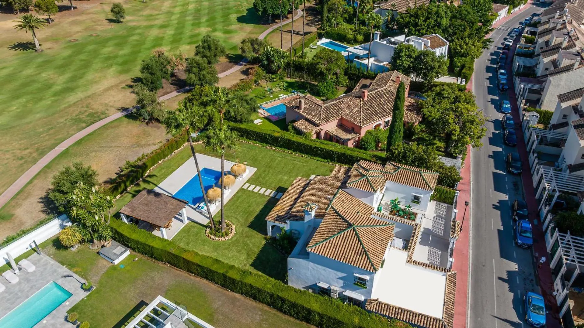 Villa Sirio: Golf-Front Retreat with Private Heated Pool Marbella